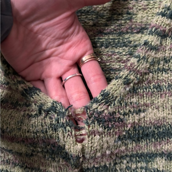 New Look Multicolor V-Neck Sweater - Picture 5 of 6